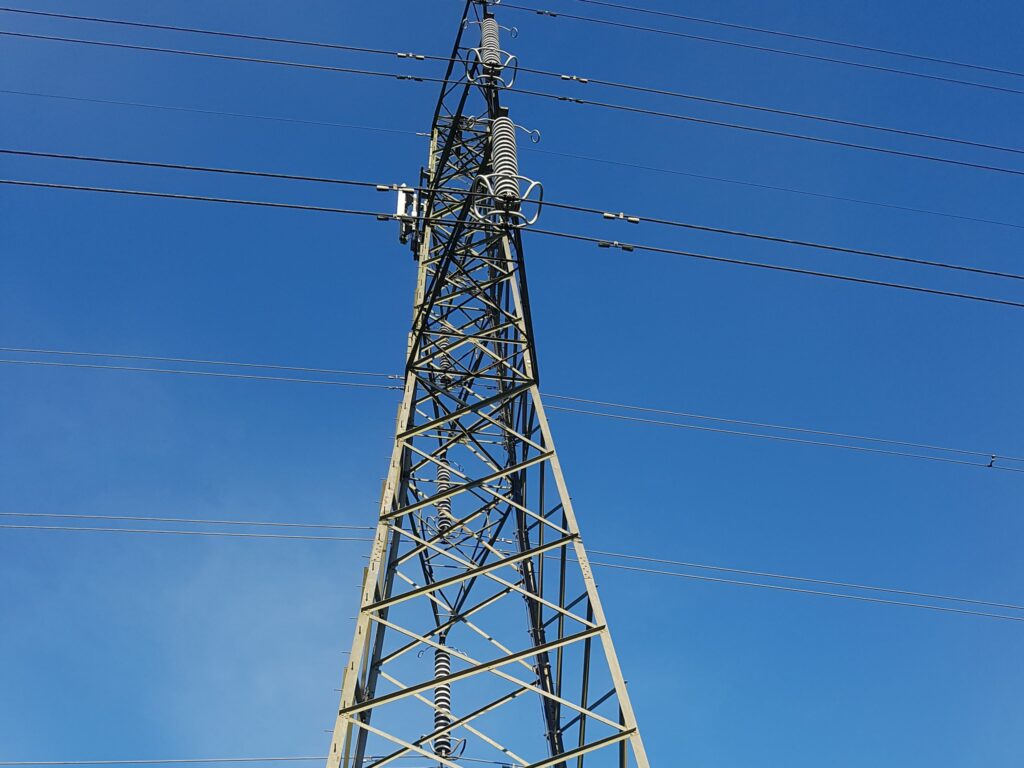 pylon03-scaled
