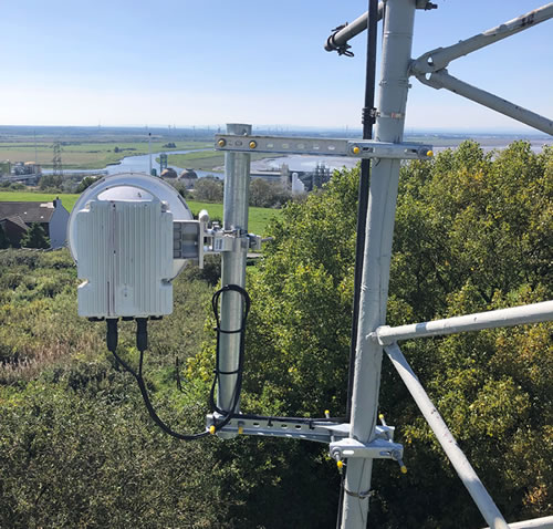 SIAE AlfoPlus HDX radio on a tower
